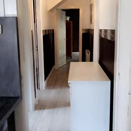 Dom wakacyjny Location Demi Maison A 300m De La Base De Loisirs Et Piste Cyclable Au Dessus De La Maison *
