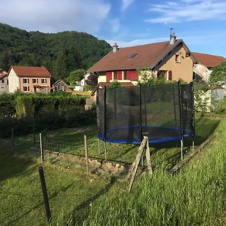 Location Demi Maison A 300m De La Base De Loisirs Et Piste Cyclable Au Dessus De La Maison