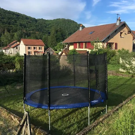 Location Demi Maison A 300m De La Base De Loisirs Et Piste Cyclable Au Dessus De La Maison * Saulxures-sur-Moselotte